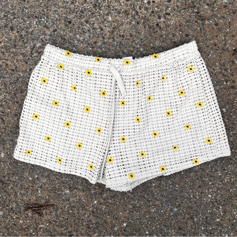 NO BOUNDARIES JUNIORS XL NETTED SUNFLOWER SHORTS